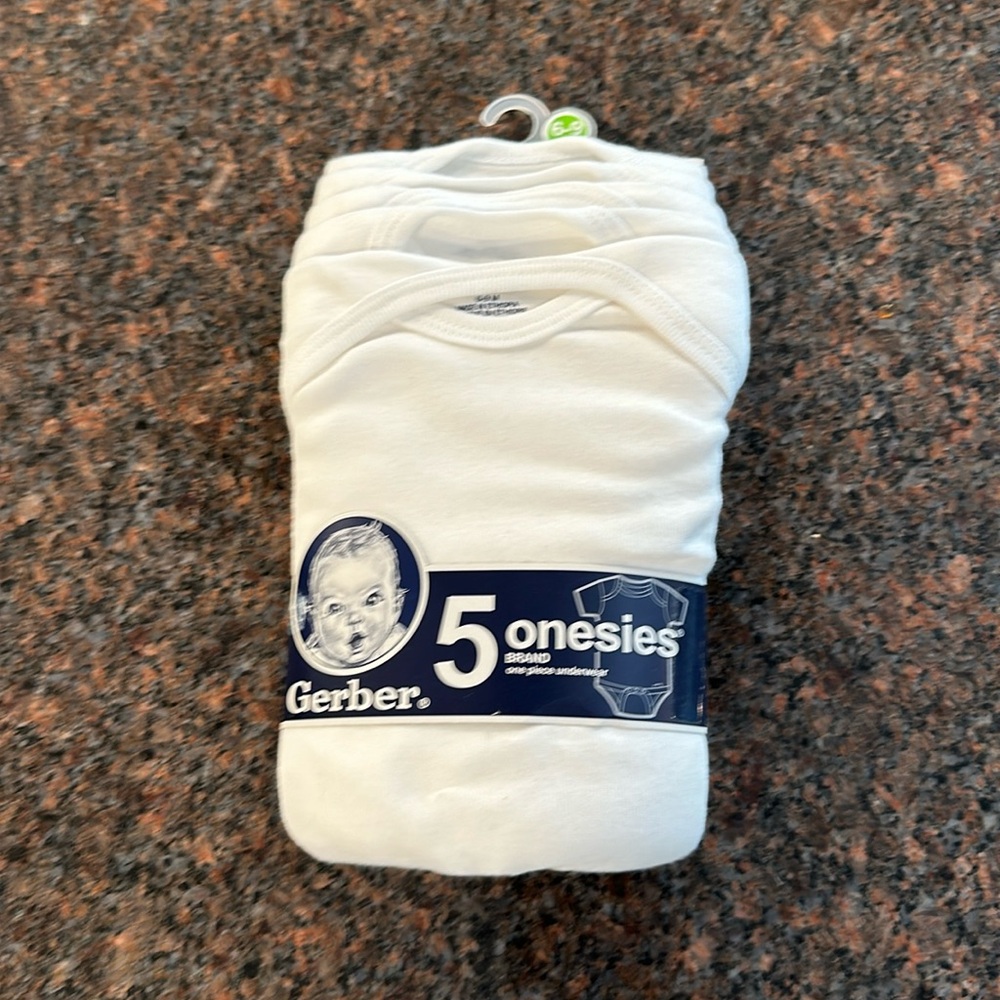 Brand new 5- pack Gerber onesies.